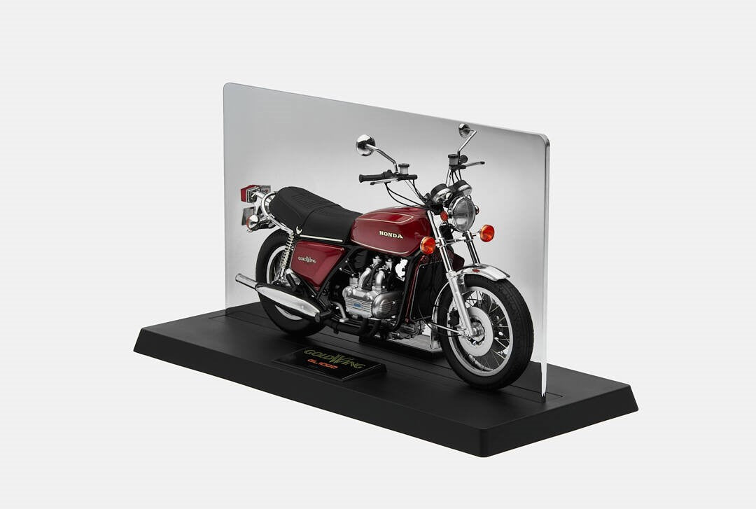 GL1800 Gold Wing Tour 50.º aniversário - Motoboxe