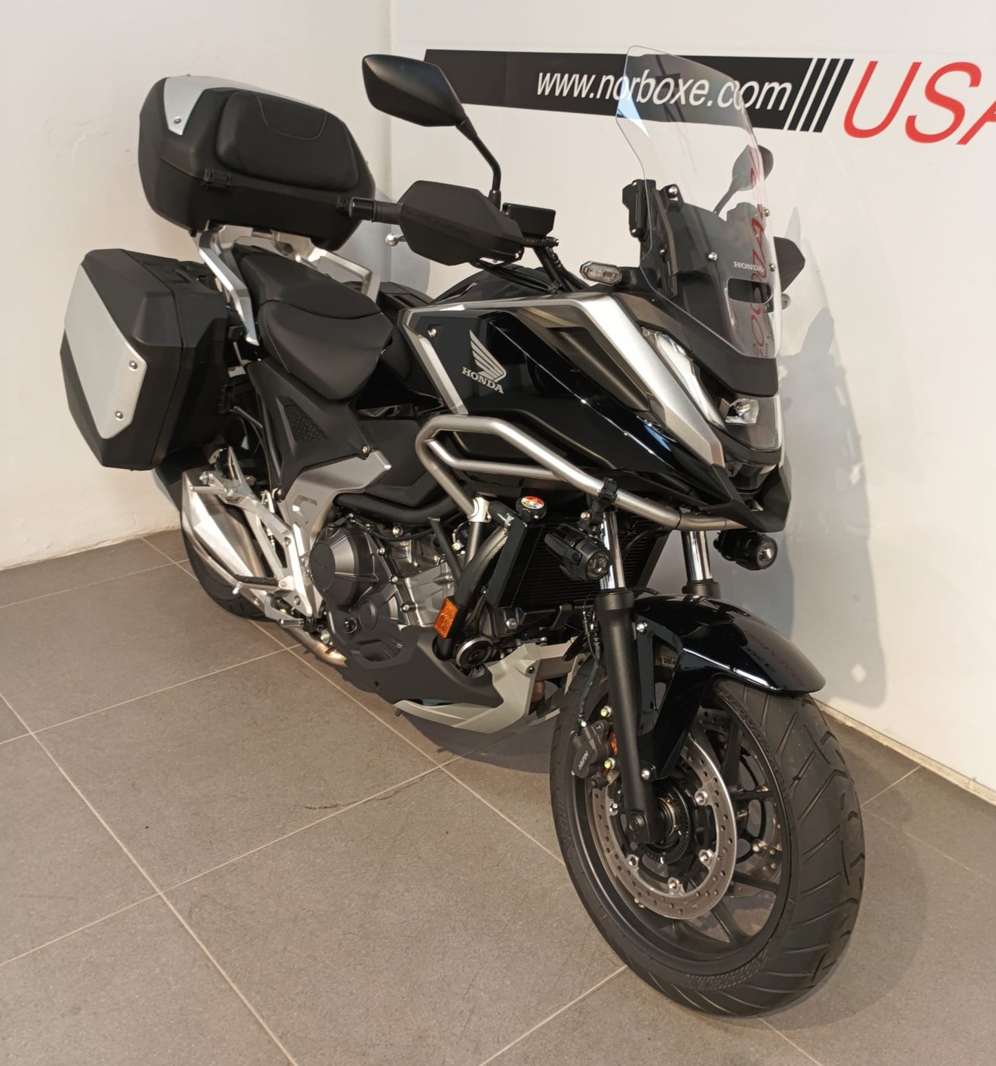 Honda NC750X (295 KMS )