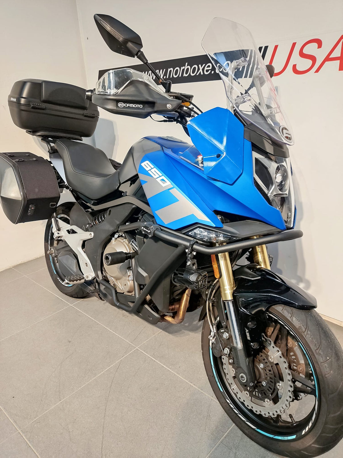 CFMOTO 650 MT - Motoboxe