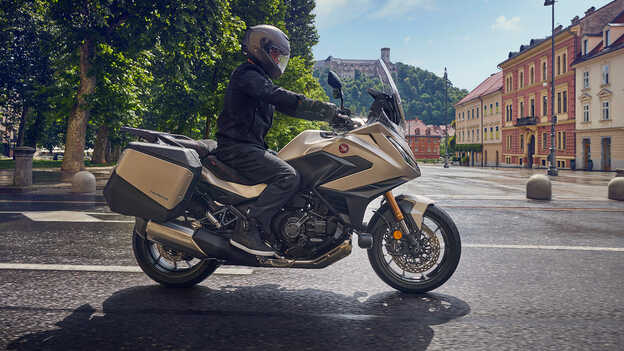 NT1100 2025
