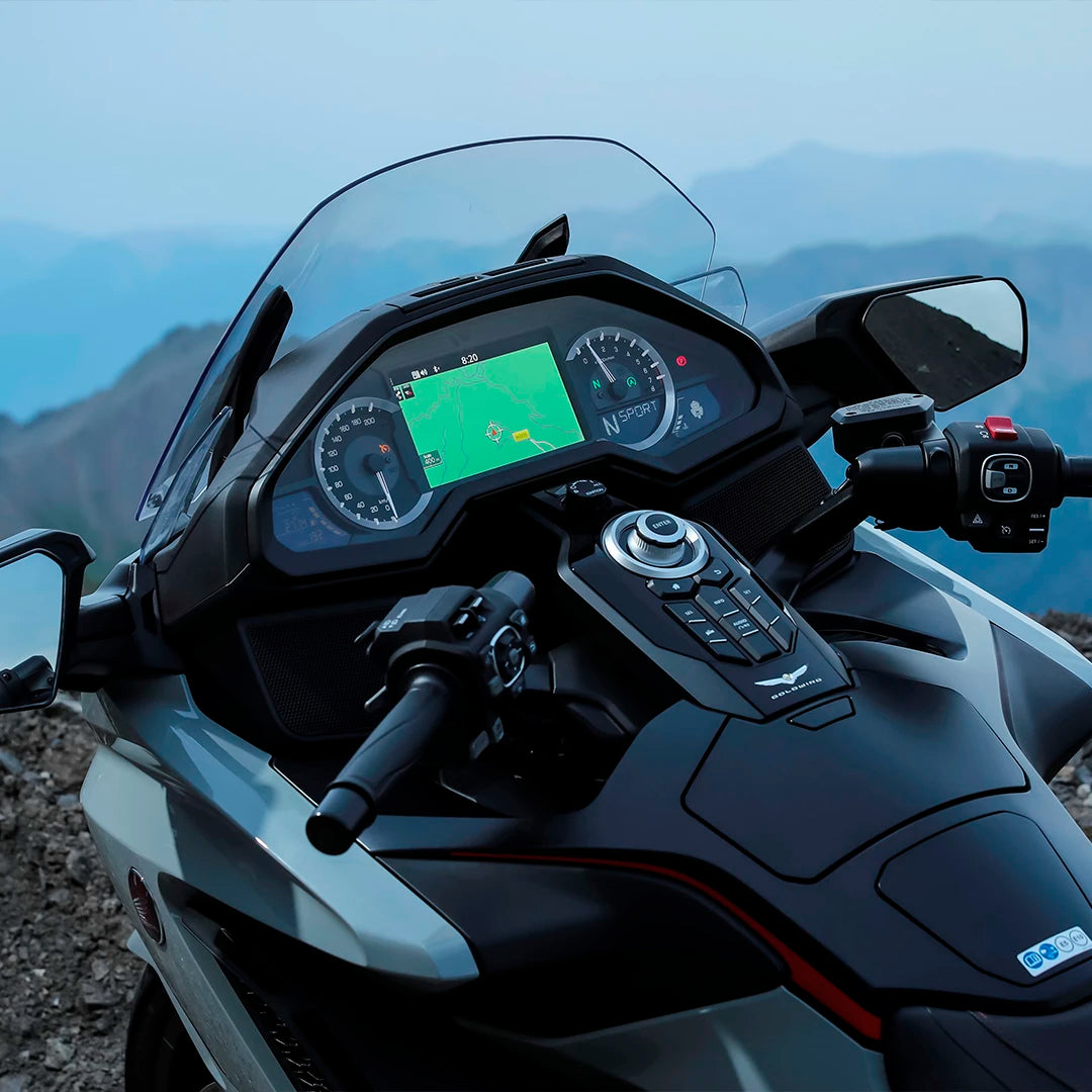 GL1800 Gold Wing - Motoboxe