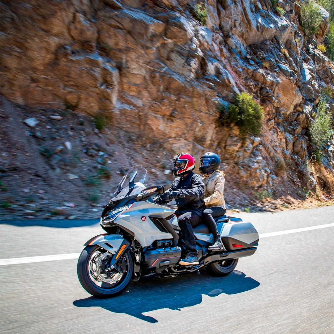 GL1800 Gold Wing - Motoboxe