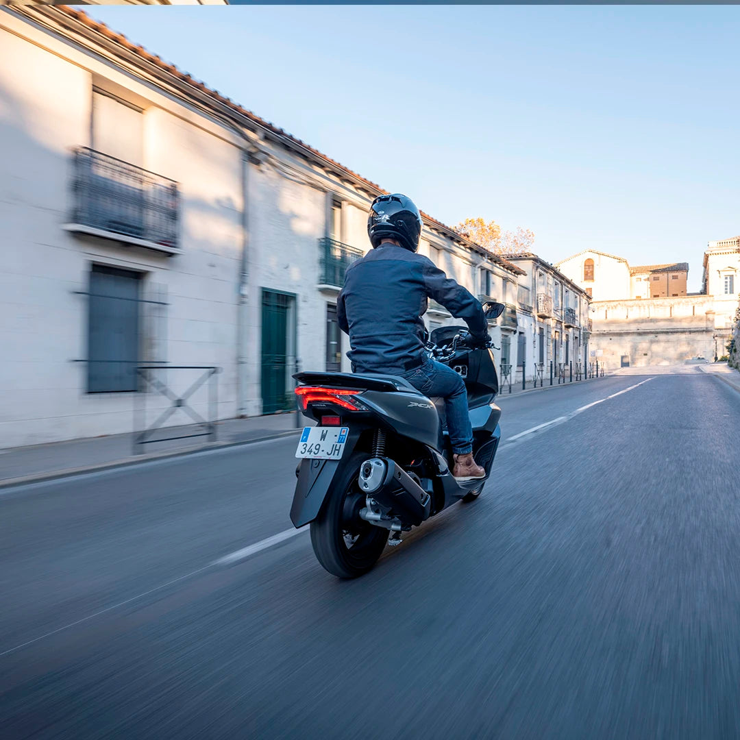 PCX125