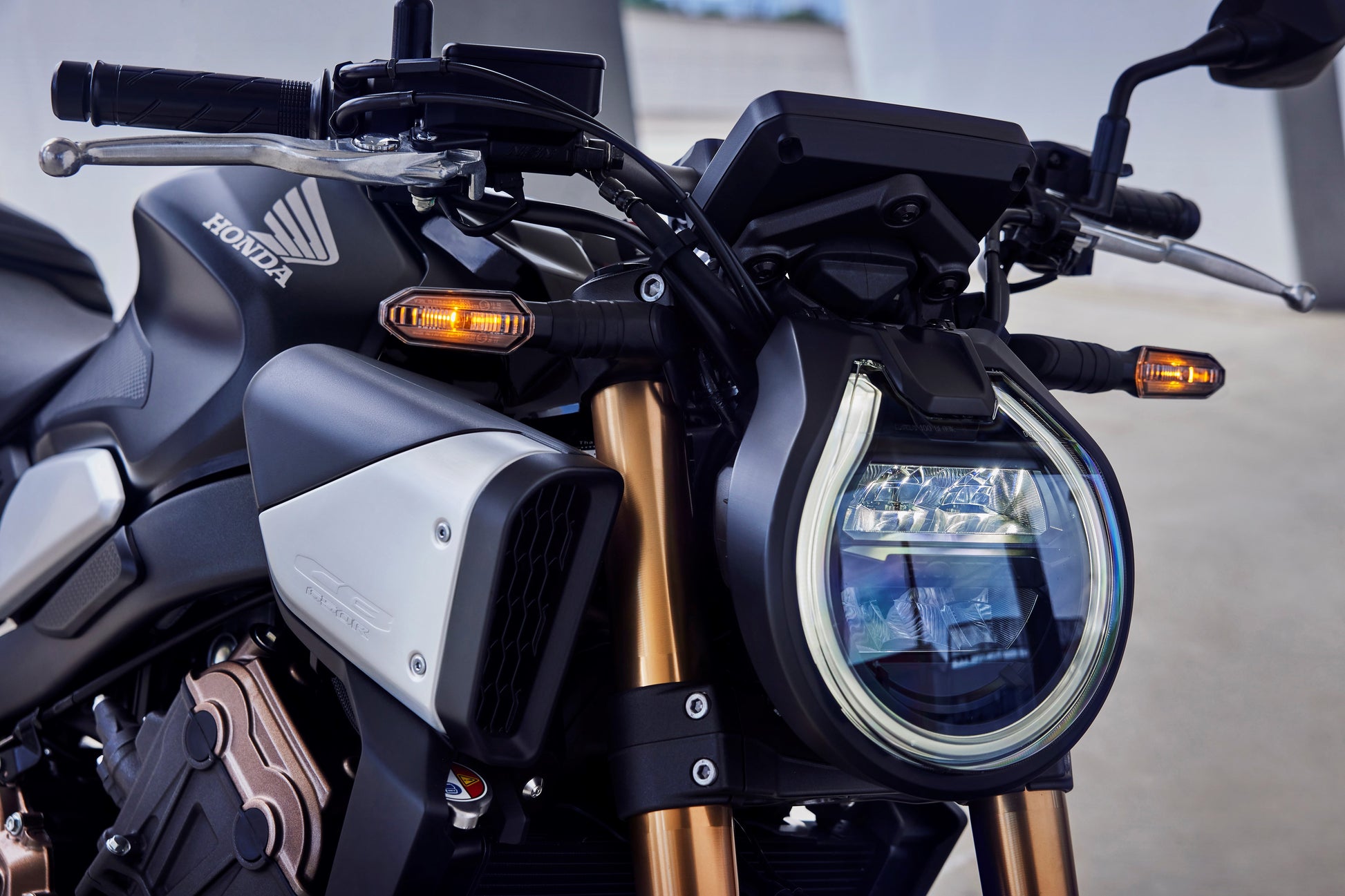 CB650R E-Clutch - Motoboxe