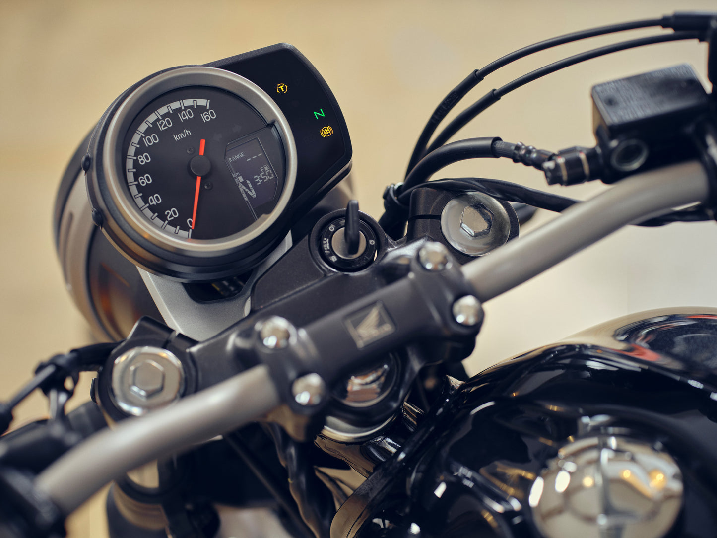 GB350s - Motoboxe