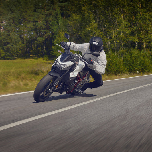 CB750 Hornet - Novo Modelo - Motoboxe