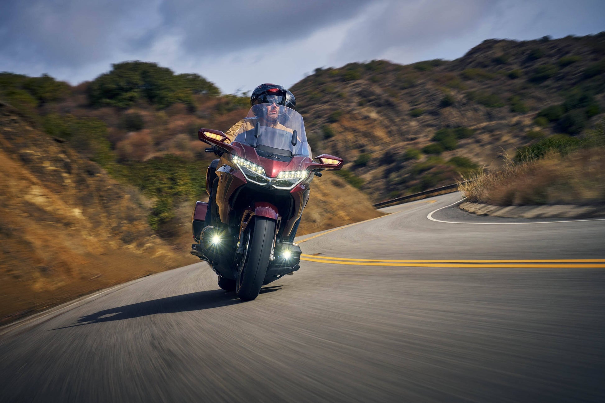 GL1800 Gold Wing Tour 2026 - Motoboxe