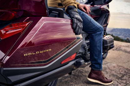 GL1800 Gold Wing Tour 50.º aniversário - Motoboxe