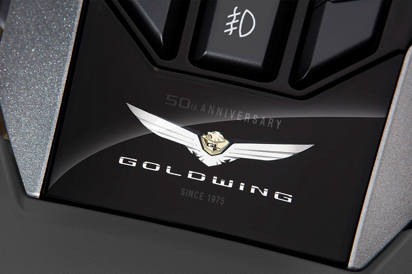 GL1800 Gold Wing Tour 50.º aniversário - Motoboxe