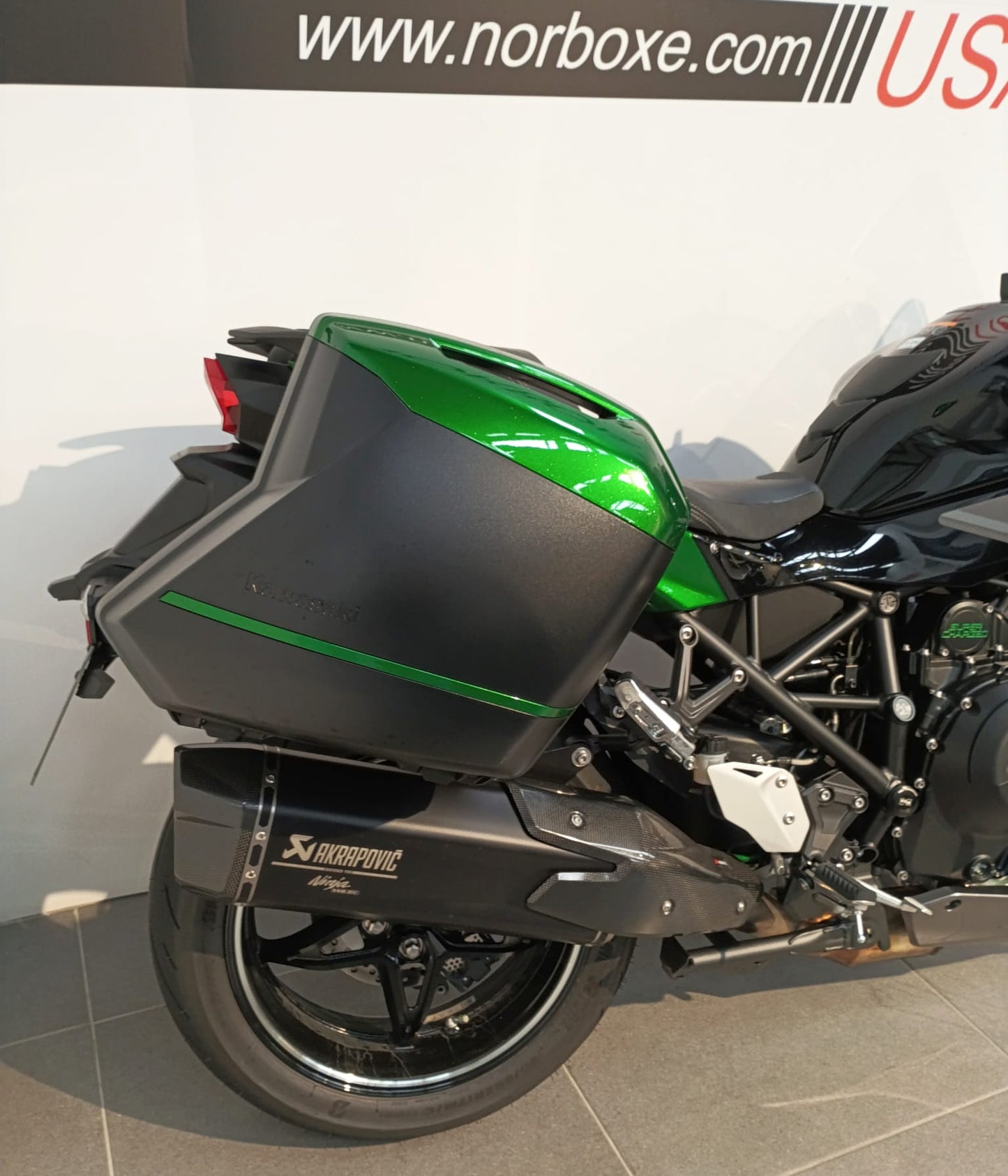 Kawasaki H2 SX Performance Tourer