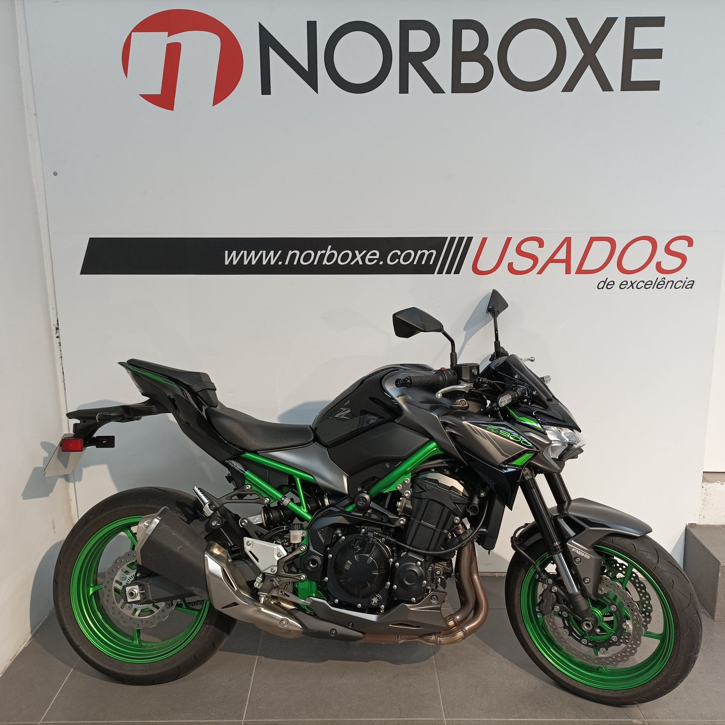 Kawasaki Z 900 - Moto de Serviço