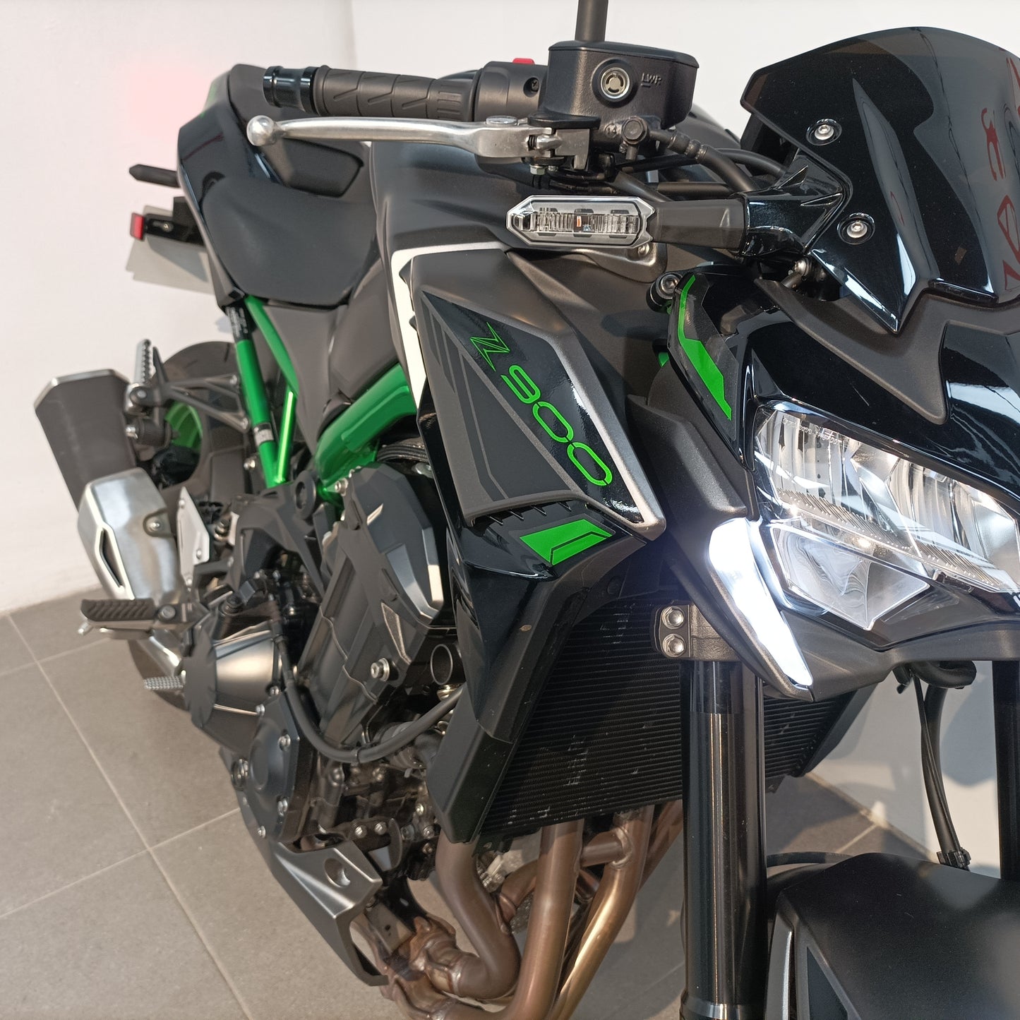 Kawasaki Z 900 - Moto de Serviço