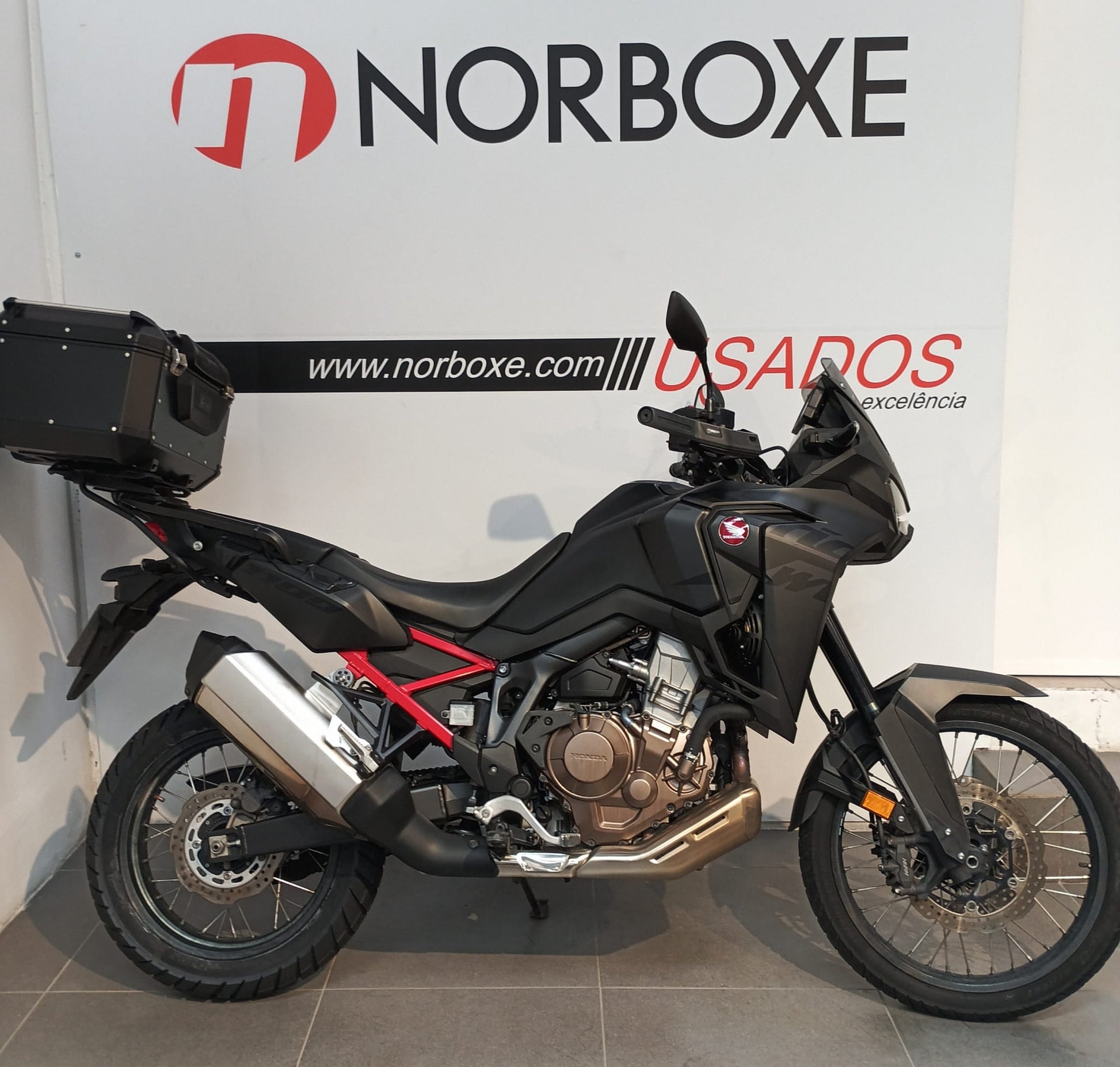 HONDA AFRICA TWIN 1100 – Motoboxe