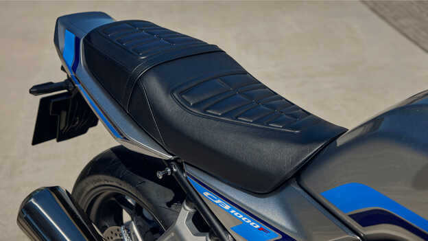 CB1000F 2026