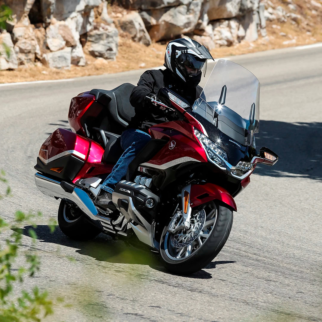 GL1800 Gold Wing Tour – Motoboxe